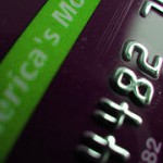 Zwei in einem: Kreditkarten für Zahlungsmodalitäten und Reisekrankenschutz