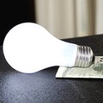 Stromanbieterwechsel: Kosten sparen und Preisgarantie erhalten